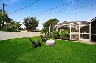636 SW 10th St, Cape Coral, FL 33991 - Photo 11