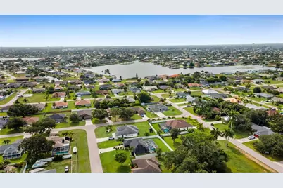 636 SW 10th St, Cape Coral, FL 33991 - Photo 13