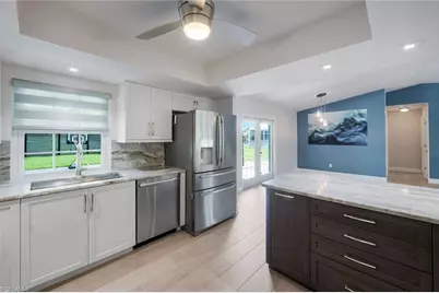 2212 SE 7th St, Cape Coral, FL 33990 - Photo 15