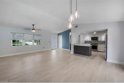 2212 SE 7th St, Cape Coral, FL 33990 - Photo 9