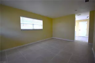 7 W Clermont Ct, Fort Myers, FL 33916 - Photo 5