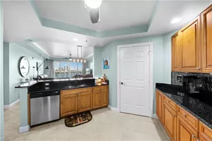 2745 1st St, Fort Myers, FL 33916 - Photo 11