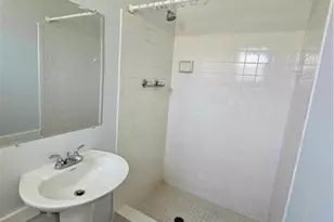 14621 McGregor Blvd, Fort Myers, FL 33908 - Photo 7