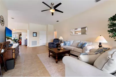 10025 Majestic Ave, Fort Myers, FL 33913 - Photo 11