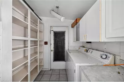1223 Embassy Ln, Naples, FL 34104 - Photo 31