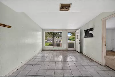 1223 Embassy Ln, Naples, FL 34104 - Photo 11