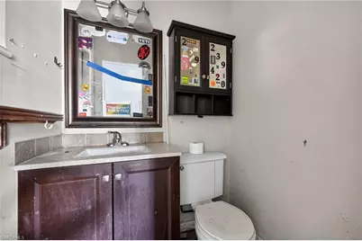 1223 Embassy Ln, Naples, FL 34104 - Photo 7