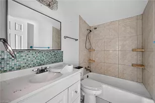 1223 Embassy Ln, Naples, FL 34104 - Photo 29