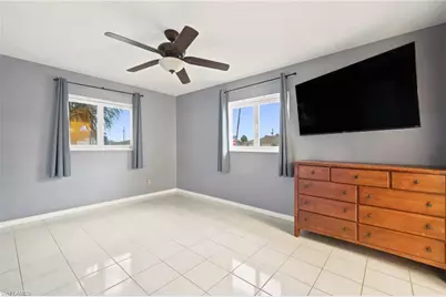 301 Hollywood St, Lehigh Acres, FL 33936 - Photo 5