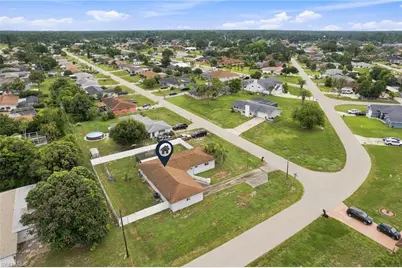 301 Hollywood St, Lehigh Acres, FL 33936 - Photo 17