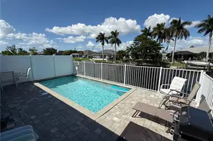 313 SW 47th Terrace, Cape Coral, FL 33914 - Photo 23