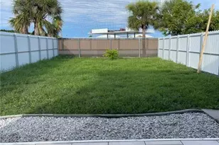2505 SE 16th Pl, Cape Coral, FL 33904 - Photo 3