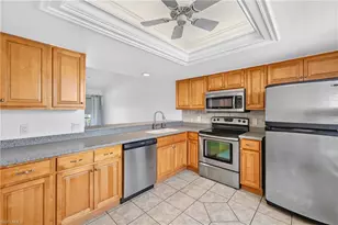 4708 SW 8th Pl, Cape Coral, FL 33914 - Photo 5