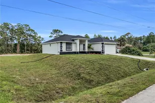 814 Euclid Ave, Lehigh Acres, FL 33972 - Photo 3