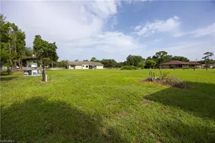 21680 N River Rd, Alva, FL 33920 - Photo 31