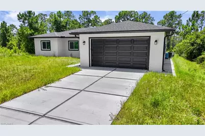 1142 Dutchess St E, Lehigh Acres, FL 33974 - Photo 3