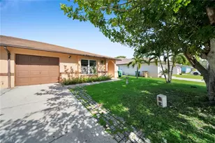 517 SE 23rd Pl, Cape Coral, FL 33990 - Photo 15
