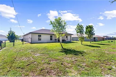 632 NE 2nd Ave, Cape Coral, FL 33909 - Photo 23