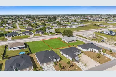 406 Diplomat Pkwy E, Cape Coral, FL 33909 - Photo 1