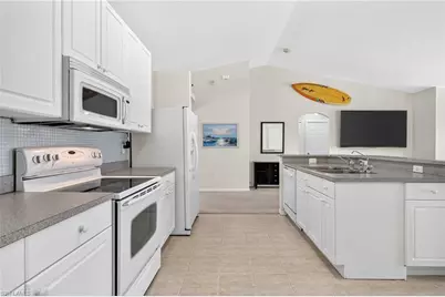 317 NE 9th Ter, Cape Coral, FL 33909 - Photo 21