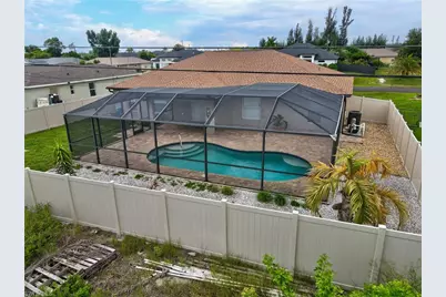 317 NE 9th Ter, Cape Coral, FL 33909 - Photo 37