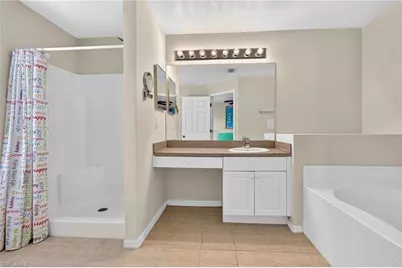 317 NE 9th Ter, Cape Coral, FL 33909 - Photo 27