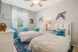 833 Mt Hood Ct, Naples, FL 34104 - Photo 5