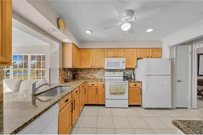 13540 Stratford Place Cir #202, Fort Myers, FL 33919 - Photo 9