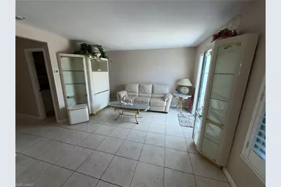 25 Temple Ct, Lehigh Acres, FL 33936 - Photo 9