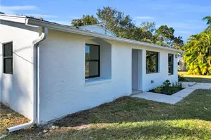 356 New York Dr, Fort Myers, FL 33905 - Photo 27