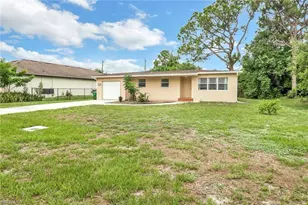 870 109th Ave N, Naples, FL 34108 - Photo 5