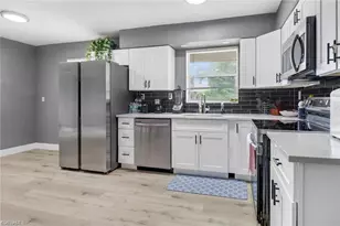870 109th Ave N, Naples, FL 34108 - Photo 9