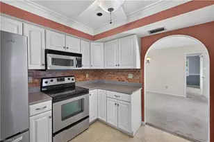 1634 Country Club Blvd, Cape Coral, FL 33990 - Photo 7