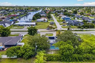 1634 Country Club Blvd, Cape Coral, FL 33990 - Photo 41