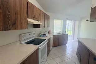3709 SW 1st Pl, Cape Coral, FL 33914 - Photo 3