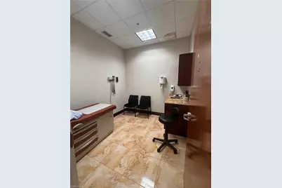14131 Metropolis Ave #105, Fort Myers, FL 33912 - Photo 9