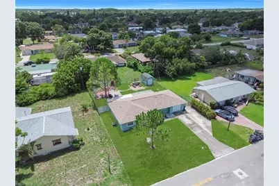 2202 Parkview Dr, Fort Myers, FL 33905 - Photo 13