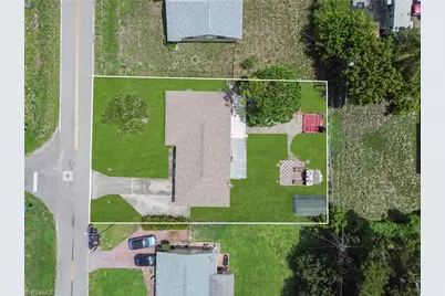 2202 Parkview Dr, Fort Myers, FL 33905 - Photo 17