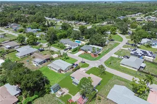2202 Parkview Dr, Fort Myers, FL 33905 - Photo 19