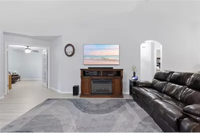 404 Parkdale Blvd, Lehigh Acres, FL 33974 - Photo 19