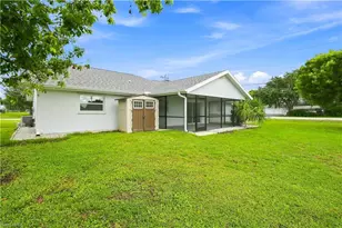 903 SE 20th Ct, Cape Coral, FL 33990 - Photo 11