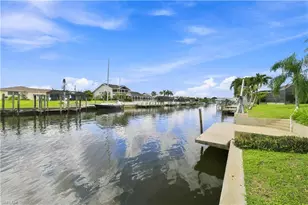 903 SE 20th Ct, Cape Coral, FL 33990 - Photo 9