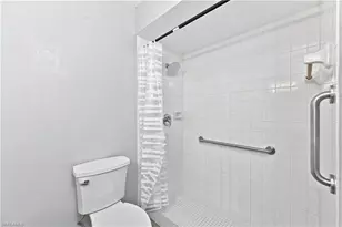 903 SE 20th Ct, Cape Coral, FL 33990 - Photo 27