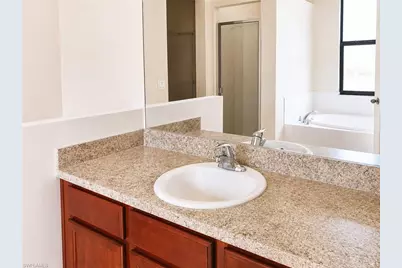 705 SW 23rd Ter, Cape Coral, FL 33991 - Photo 9