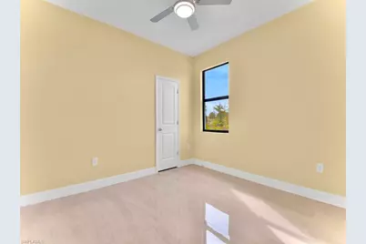 637 Cardinal St E, Lehigh Acres, FL 33974 - Photo 21