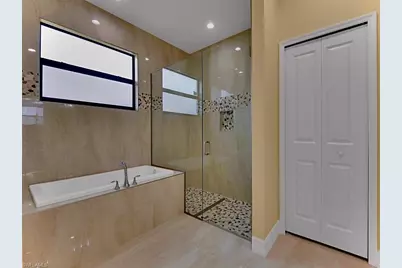 637 Cardinal St E, Lehigh Acres, FL 33974 - Photo 9