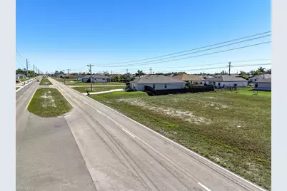 2002 Kismet Pkwy W, Cape Coral, FL 33993 - Photo 5