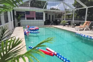 2705 SE 17th Ave, Cape Coral, FL 33904 - Photo 3
