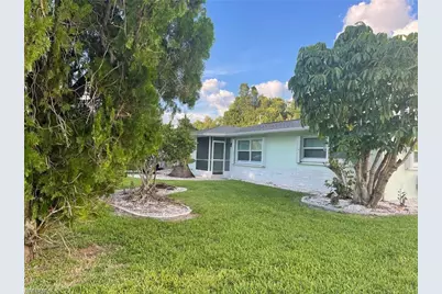 2705 SE 17th Ave, Cape Coral, FL 33904 - Photo 9