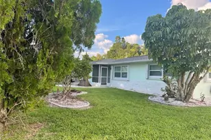 2705 SE 17th Ave, Cape Coral, FL 33904 - Photo 9